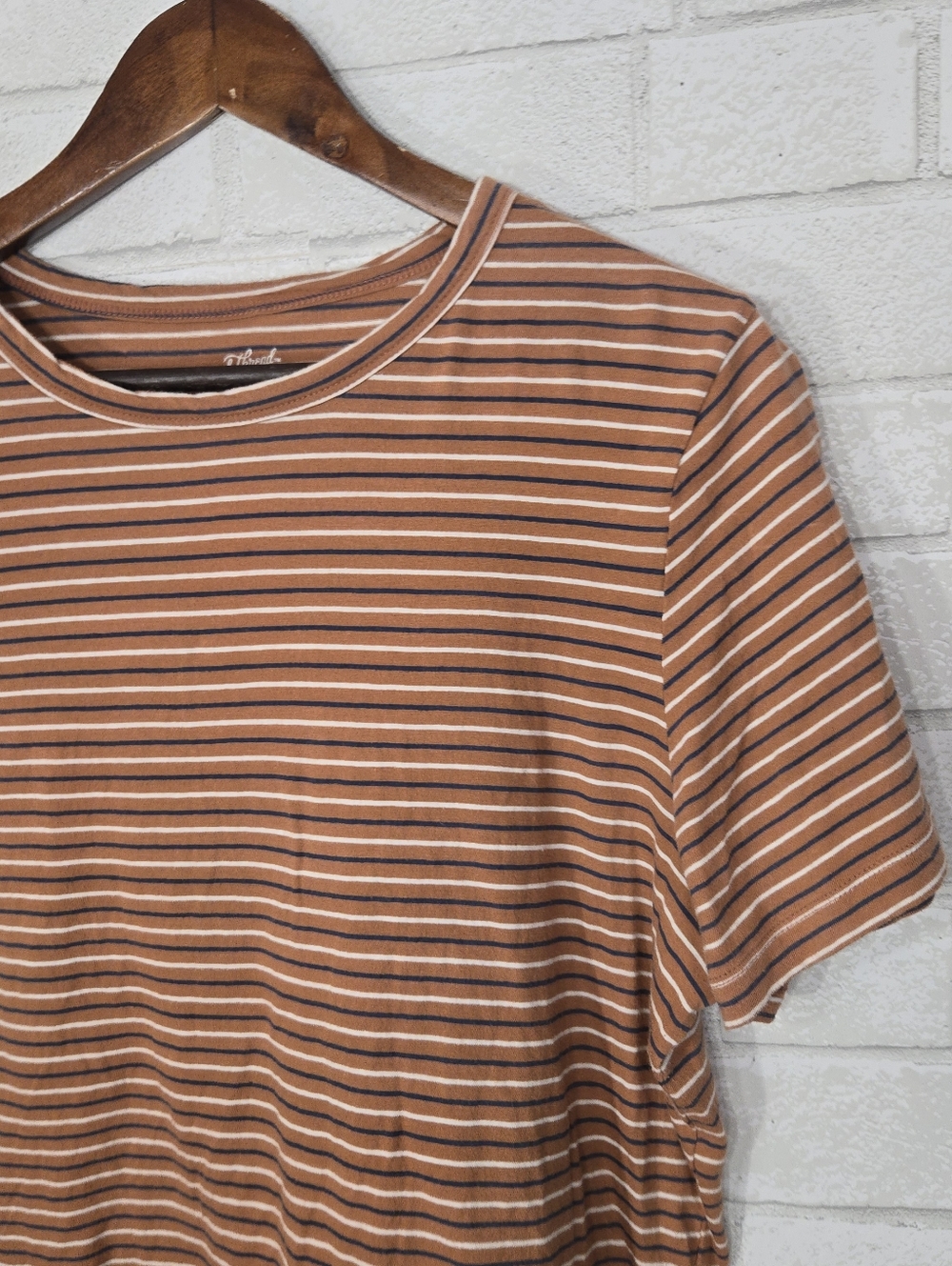 Universal Thread stripe tee - Picture 5 of 11